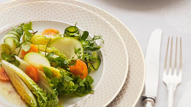 Inspiriert von der ersten Ernte des Jahres: Das Gemüse für den Salat kam aus dem Küchengarten des Weißen Hauses, den Michelle Obama angelegt hatte.