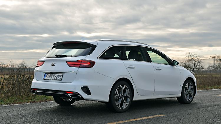 Solange der Kia Ceed Sportswagon Plug-in-Hybrid mit beiden Antrieben fährt, ist er fast schon sportlich.
