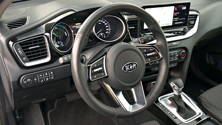 Im Innenraum lässt der Kia Ceed Sportswagon Plug-in-Hybrid je nach Investition nichts vermissen.