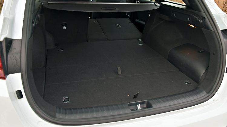 Mit 437 Litern Ladevolumen wird der Kia Ceed Sportwagon Plug-in-Hybrid in seiner Klasse kein Lademeister mehr.