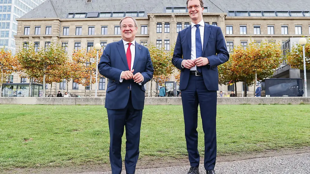 Kostenbewusstsein-bei-der-Sanierung-der-Staatskanzlei-sei-nicht-erst-mit-Wuest-Standard-geworden-versichert-ein-Abteilungsleiter-im-Finanzausschuss-des-Landtags