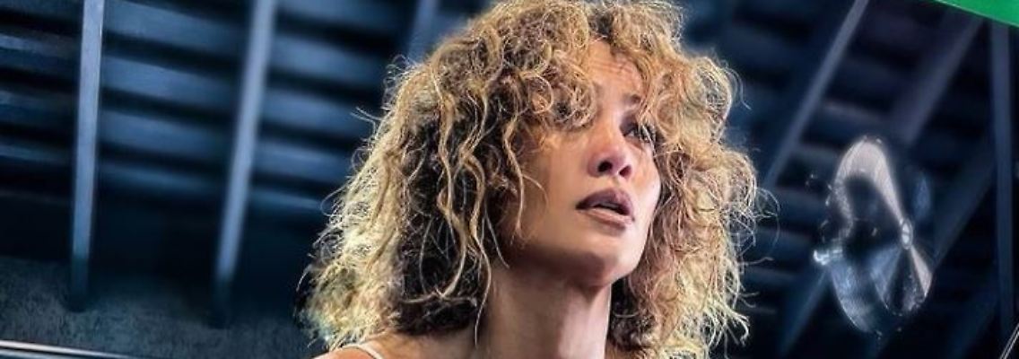 jlo.JPG
