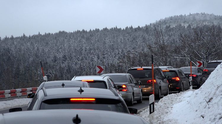 Wie hier im Schwarzwald strömten in den vergangenen Tagen Tausende Tagestouristen in Deutschlands Skigebiete.