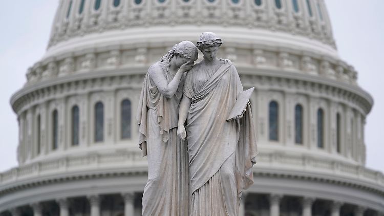 Friedensmonument vor dem Capitol in Washington: Im Inneren stehen die Zeichen eher auf Grabenkampf.