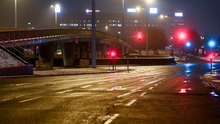 Das Ziel der neuen Maßnahmen lautet: leere Straßen, möglichst wenig Begegnungen.