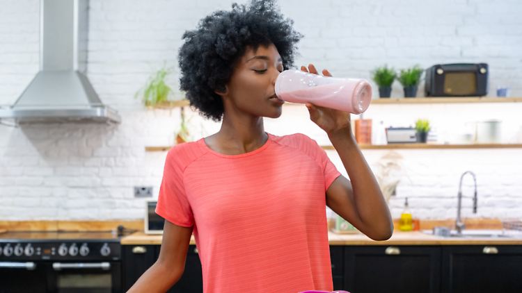 Diät-Shakes sind gerade zum Frühlings- und Sommeranfang gefragt, weil sie angeblich den Weg zur Wunschfigur erleichtern.