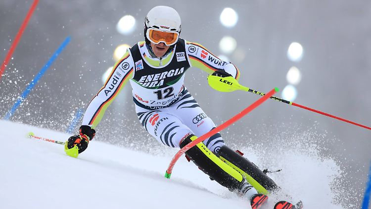 Straßer raste zum ersten deutschen Slalom-Sieg seit 2017.