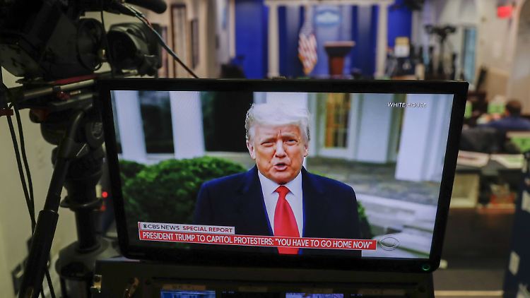 Trump hatte sich ins Weiße Haus zurückgezogen.