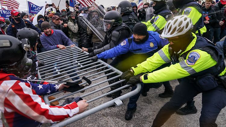 Heftige Szenen vor dem Kapitol in Washington D.C. am vergangenen Mittwoch, doch auch in Deutschland heizt sich die politische Stimmung mehr und mehr auf. 