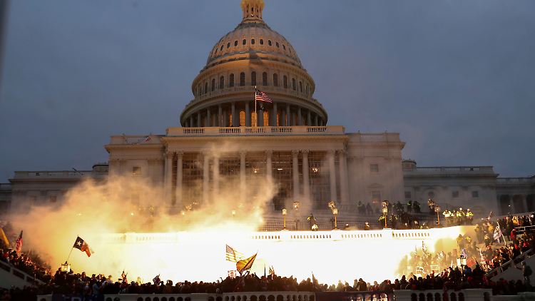 Das sei nicht Amerika, sagte der gewählte US-Präsident Joe Biden nach dem Sturm auf das Kapitol in Washington am Mittwoch.