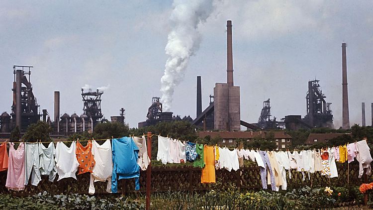 Wäsche an der frischen Luft zu trocknen ist wesentlich umweltfreundlicher als der Einsatz eines Trockners.