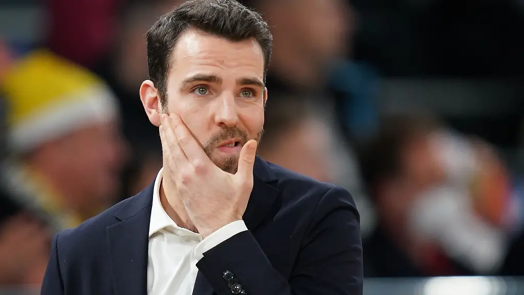 Towers-Cheftrainer-Benka-Barloschky-verliert-mit-seinem-Team