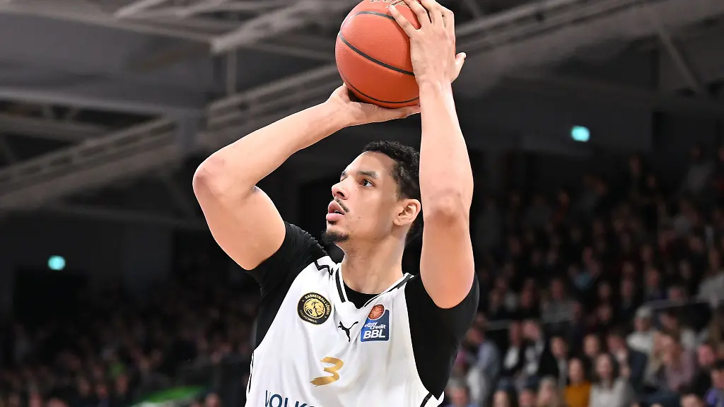 Tre-Mitchell-traf-auch-gegen-Hamburg