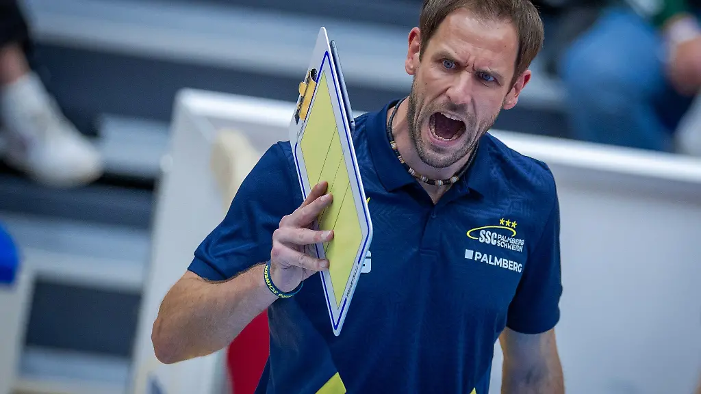 SSC-Trainer-Felix-Koslowski-gewinnt-mit-seinem-Team