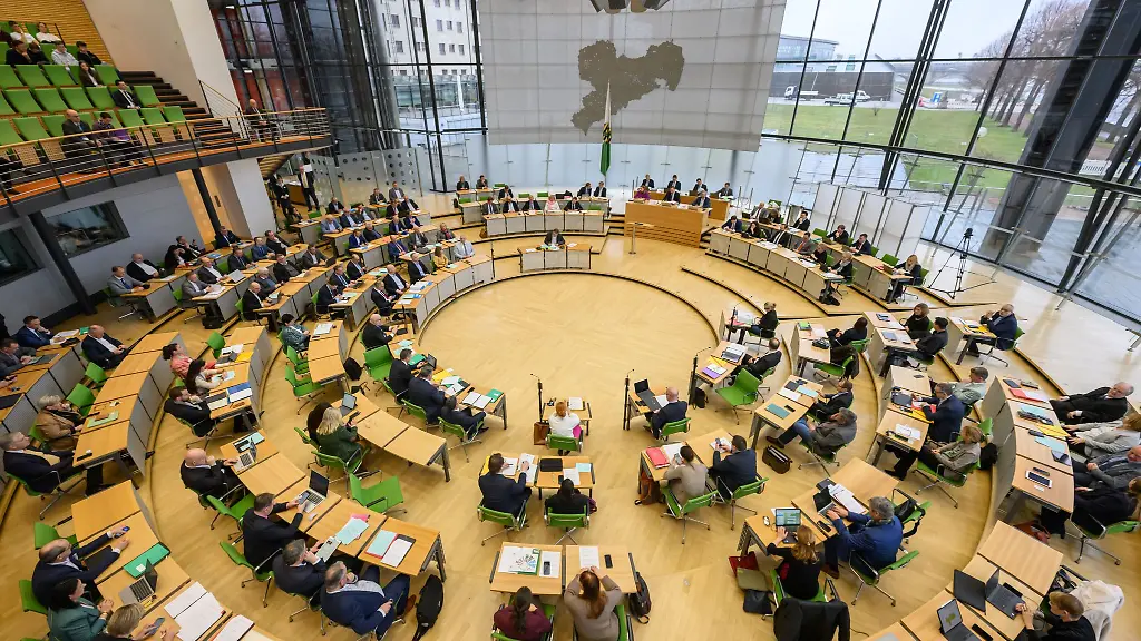 Regierung-und-Opposition-in-Sachsen-kooperieren-kuenftig-eng-miteinander