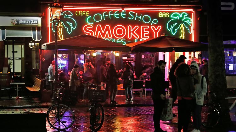 "Cannabis-Touristen sorgen für große Probleme in der Stadt", sagt Bürgermeisterin Halsema.