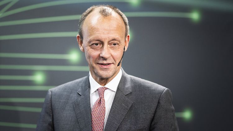 In den Umfragen führt Friedrich Merz vor seinen Konkurrenten im Wettbewerb um den CDU-Vorsitz.