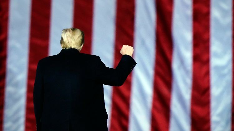 Eines hat Trumps bereits angekündigt: Er wird nicht zu Bidens Amtseinführung kommen.