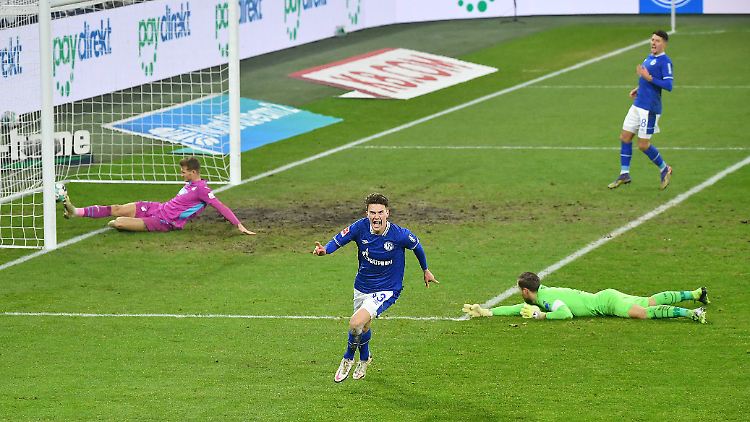 Ein Bild, auf das die Schalker lange warten mussten.