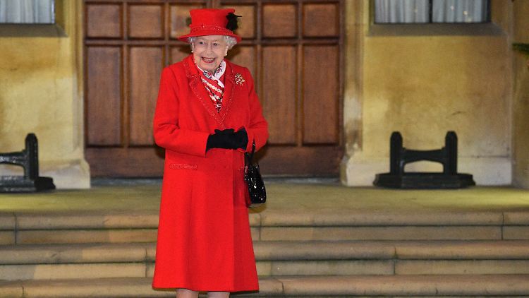 Es wird angenommen, dass es sich bei der Corona-Impfung der Queen um die erste Dosis handelt. 