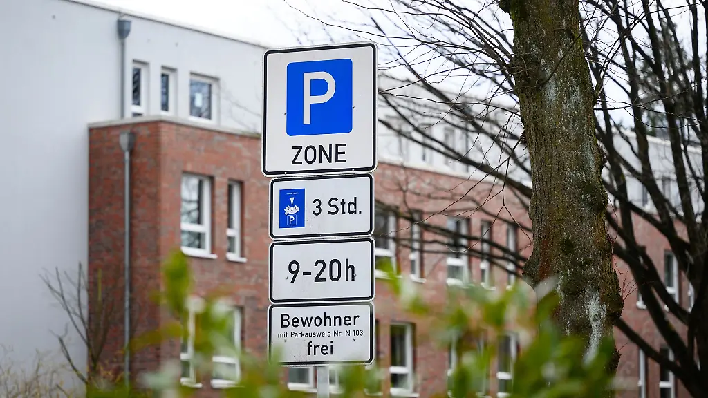 Die-Hamburger-CDU-will-die-Parkgebuehren-im-Falle-eines-Wahlsiegs-halbieren