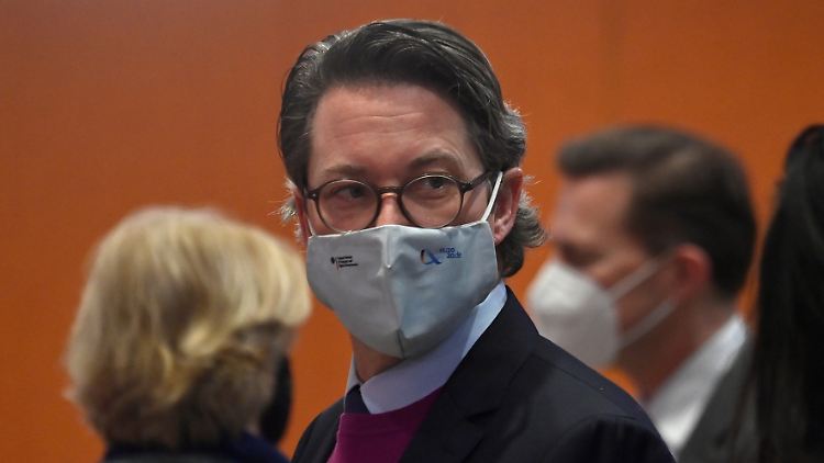 Andreas Scheuer ist noch im Amt, manche sagen, das habe er der Corona-Krise zu verdanken.