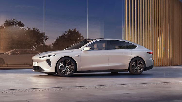 Mit seiner Luxuslimousine ET7 will Nio gegen den Porsche Taycan und Tesla Model S antreten.