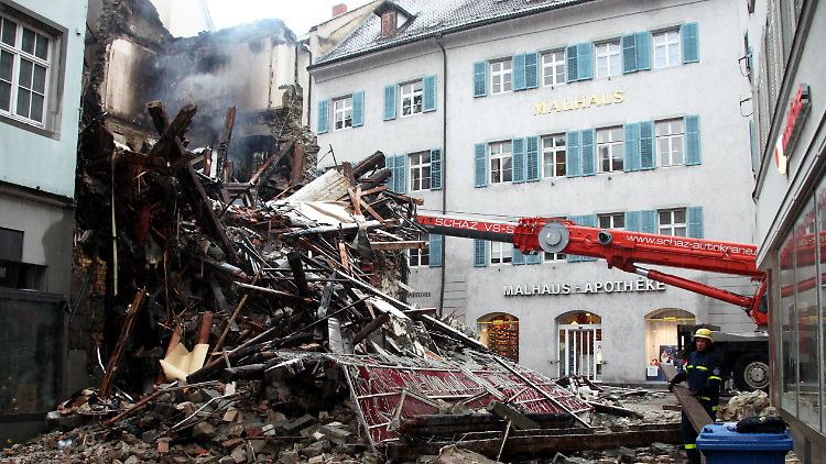 Am Tag danach: Das Aufräumen beginnt.