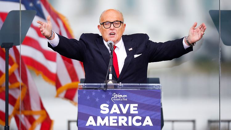 Dieser Auftritt am vergangenen Mittwoch könnte für Trumps Anwalt Giuliani Folgen haben. 
