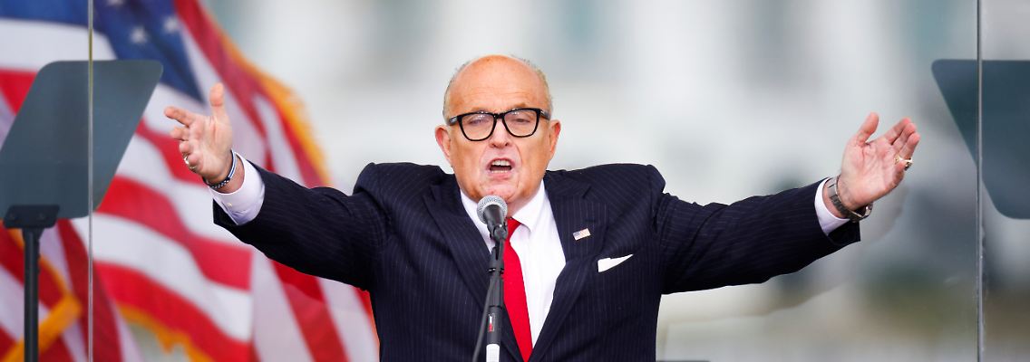 2021-01-06T155529Z_1777898958_RC2F2L95NM81_RTRMADP_3_USA-ELECTION-TRUMP.JPG