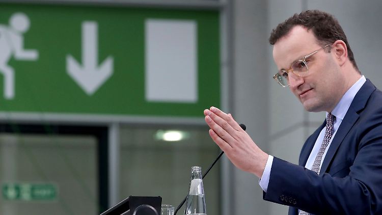 Jens Spahn plant zudem eine Registrierung von Einreisenden aus den betreffenden Gebieten.