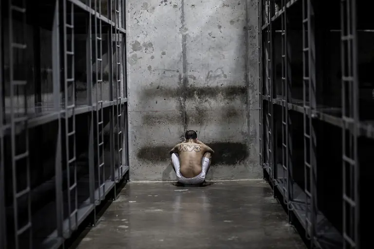 2025-02-06T203733Z-3891625829-MRPRC2Z88AOWNNP-RTRMADP-3-EL-SALVADOR-VIOLENCE-GANGS