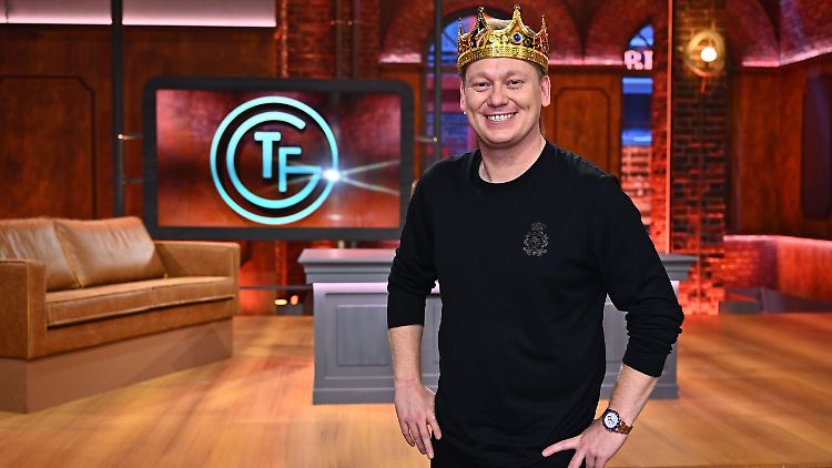 Jens Heinz Richard Knossalla - besser bekannt als "Knossi" - wandelt auf den Spuren seines Vorbilds Stefan Raab.