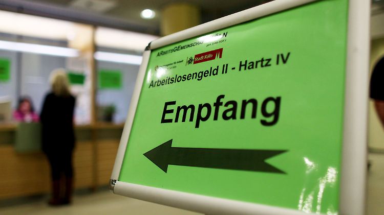 Die Sätze steigen um zwei oder drei Euro - je nach Bezieherkreis.