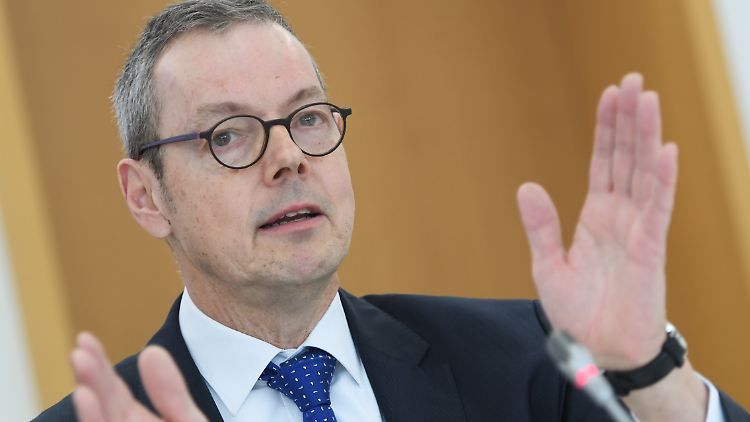 Peter Bofinger ist Professor für Volkswirtschaft, Geld und internationale Wirtschaftsbeziehungen in Würzburg. Er meint, die Bundestegierung tue zu weinig gegen die Inflation.