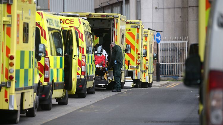 In Großbritannien breitet sich B.1.1.7 aus - die Krankenhäuser sind bereits an ihrer Belastungsgrenze. 