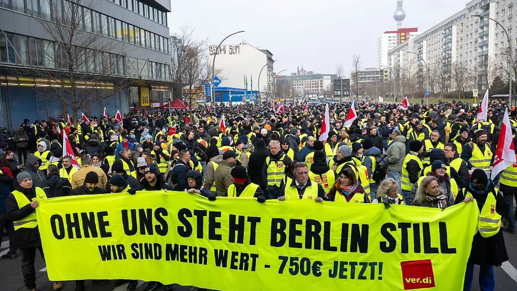 Am-Montag-rief-Verdi-zum-Warnstreik-auf-am-Dienstag-will-die-Gewerkschaft-wieder-mit-der-BVG-verhandeln