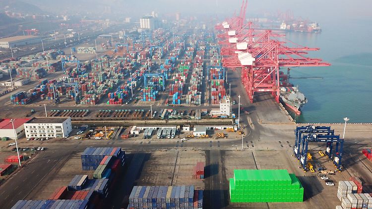 China kann trotz der weltweiten Corona-Pandemie seine Warenverkäufe ins Ausland steigern.