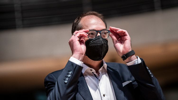 Jeder Minister ist für seine Entscheidung selbst verantwortlich, sagt Alexander Dobrindt. 