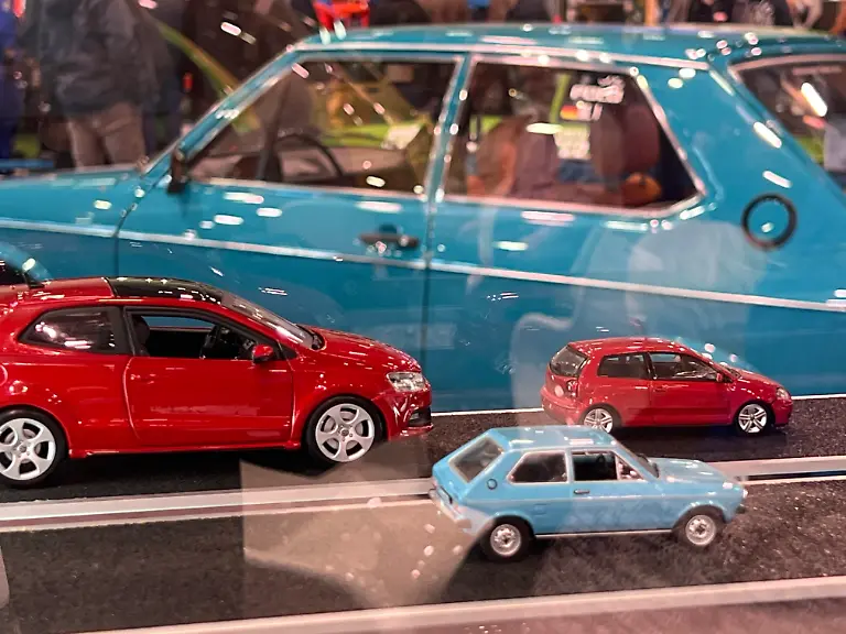 08-Im-Kinderzimmer-ein-Star-Als-Miniatur-gibt-es-den-Polo-Quelle-autodrom