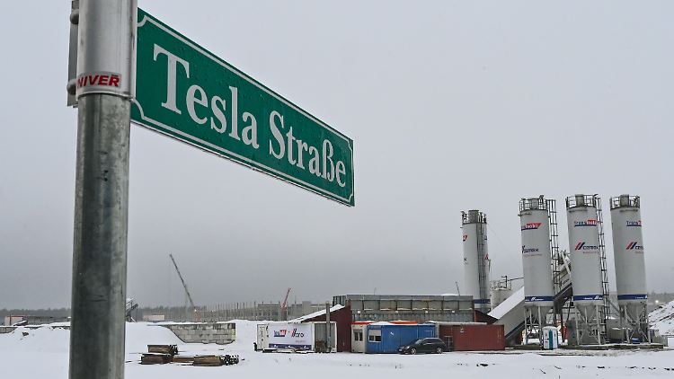 Der Bau der ersten europäischen E-Auto-Fabrik von Tesla ging bisher sehr zügig voran.