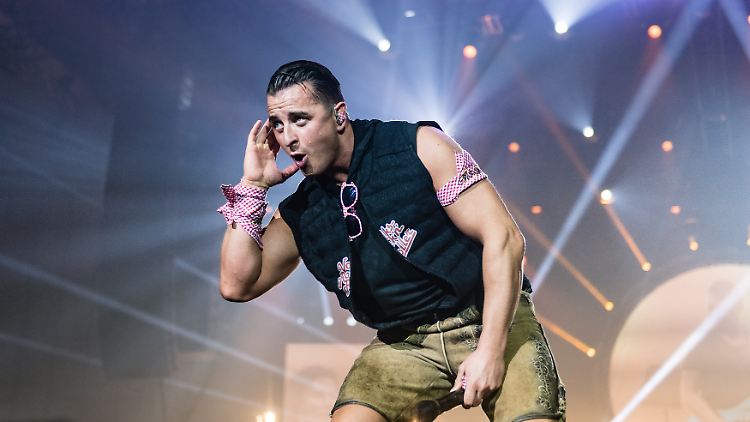 Gabalier wünscht sich sein altes Leben sehnlich zurück.