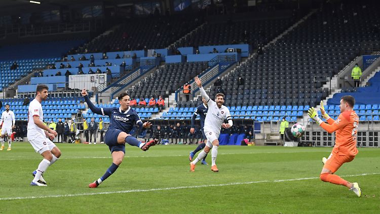 Robert Zulj erzielte für den VfL Bochum das Tor zum 1:1 nur eine Minute nach dem Rückstand.