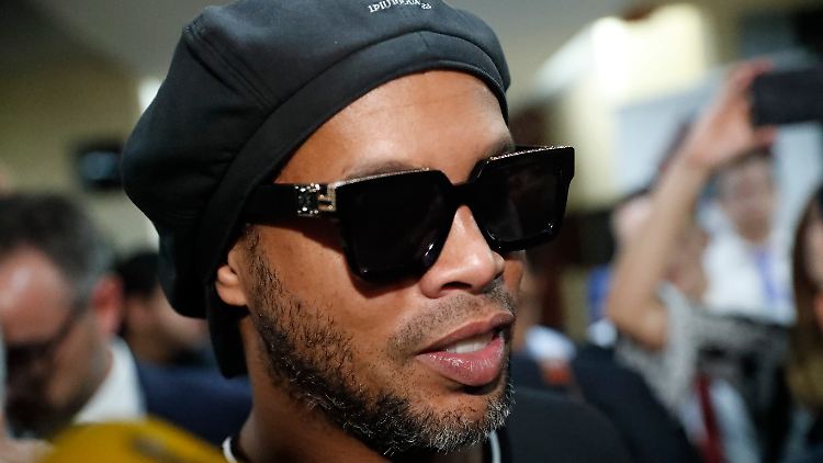 Sein Ausflug in die Rap-Musik soll kein Gastspiel gewesen sein: Ronaldinho plant ein halbes Dutzend weitere Songs - allein in diesem Jahr.