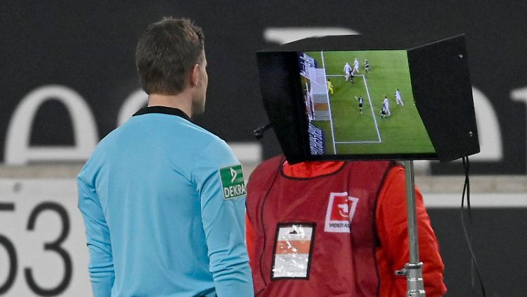 Brych entgeht auch beim Videostudium ein entscheidendes Detail.