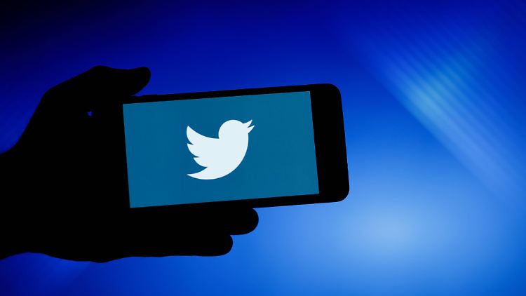 Sollte sich Twitter weiter querstellen, könnte die Internetgeschwindigkeit für die Dienste des Netzwerks gedrosselt werden.
