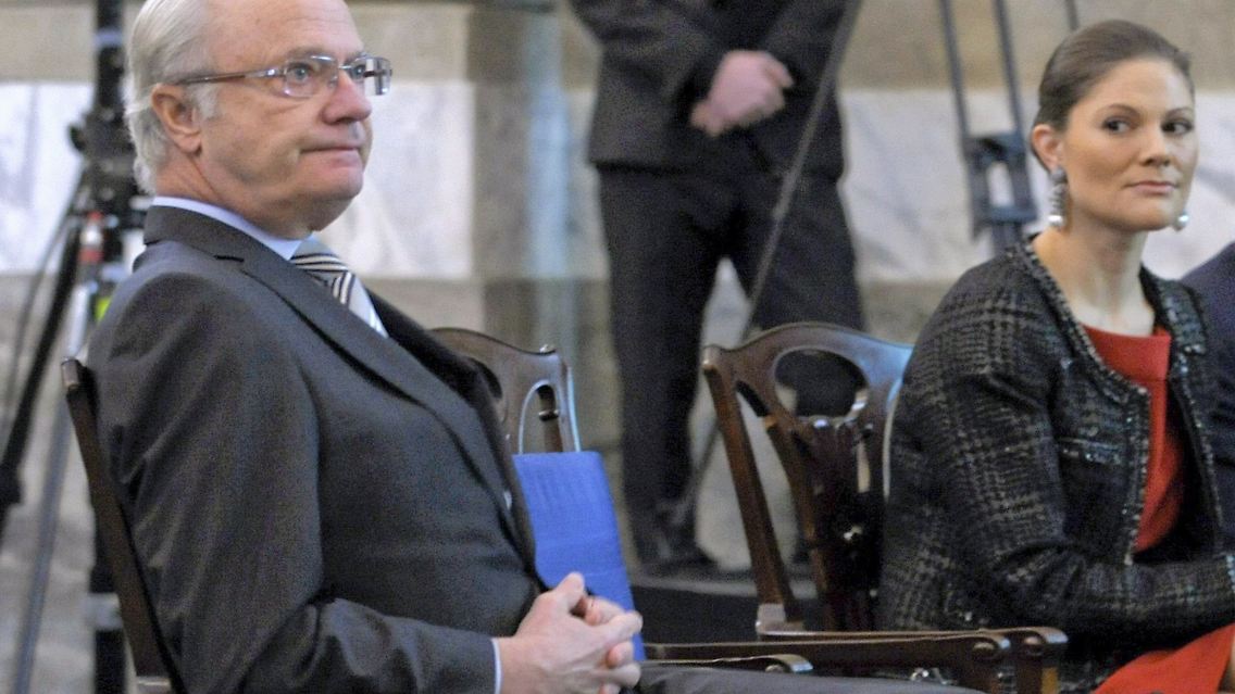 Kritisch beäugt, nicht nur von seiner Tochter Victoria: Schwedens König Carl XVI. Gustaf.