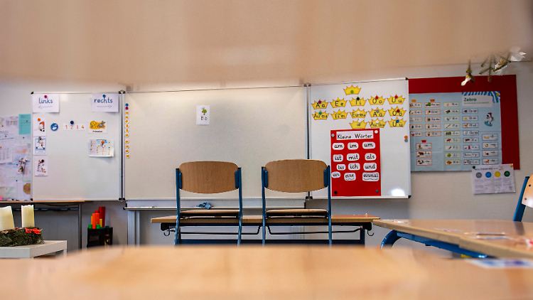 Die Schulen sind dicht, der Unterricht findet digital statt - Hartz-IV-Empfängern steht deshalb ein Computer zu.