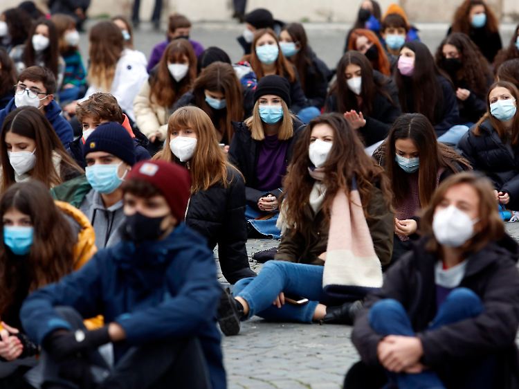 Bis vor kurzem hießen diese Kids noch "Generation Greta", weil sie sich aus ihrer Comfort-Zone heraus bewegt haben, um etwas zu verändern. Jetzt also "Generation Lockdown".