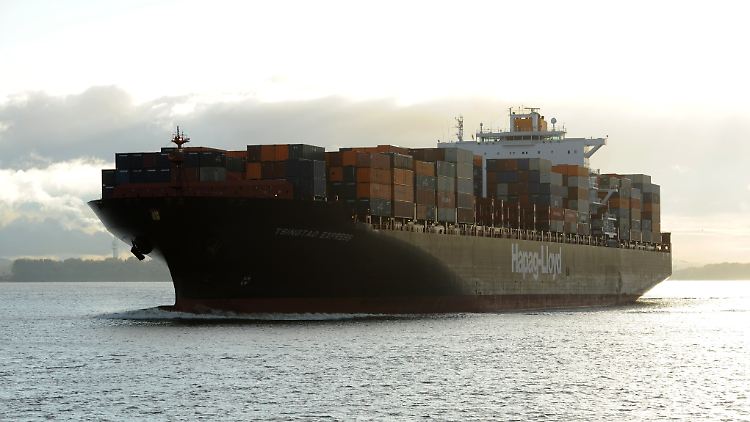 Der Welthandeln boomt wieder, doch der Cotainertransport wird immer teurer, weil Kapazitäten auf Schiffen und Container fehlen. Das kann zum Problem werden.